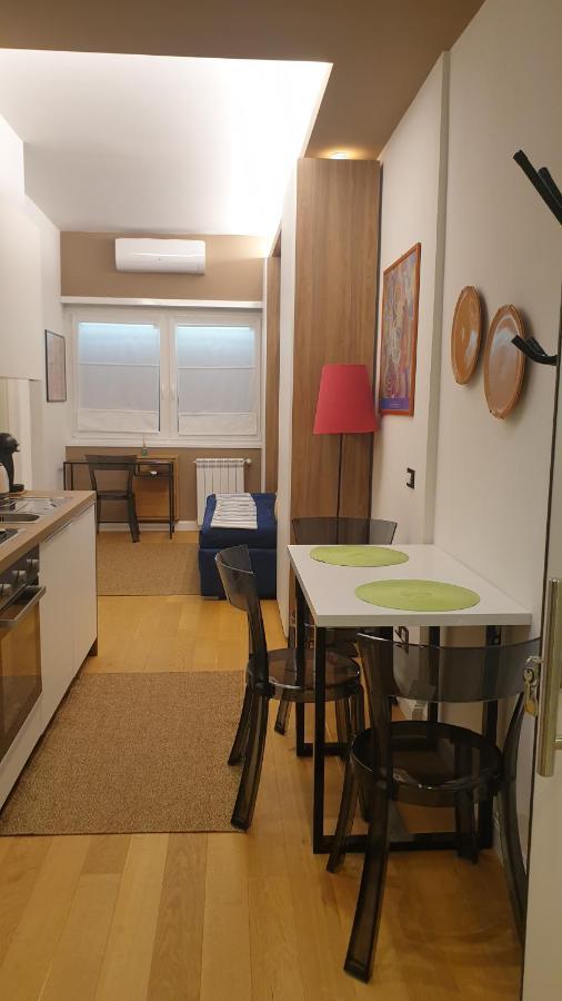 רומא Raffinato Appartamento Metro A מראה חיצוני תמונה